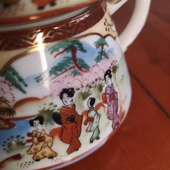 Antique Japan Kutani Bunpo 九谷文峰 Ceramic 2 Pieces Gold Edge Hand-Painted Tea Set - Picture 3 of 12